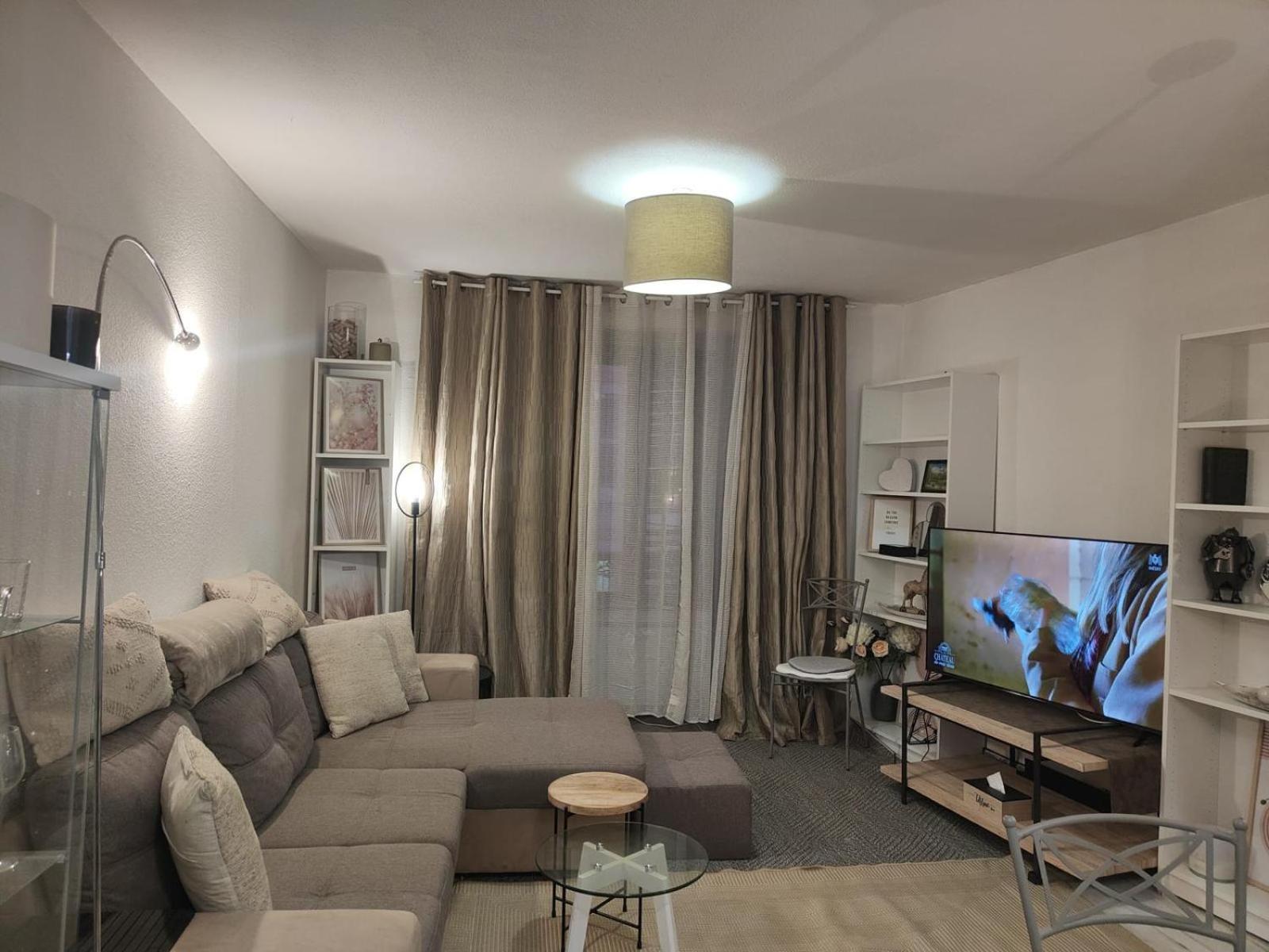 T2 Plein Centre-Ville 40M2 Альбервиль Экстерьер фото